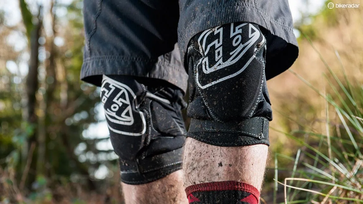 Наколінники TLD T-BONE Knee Guard - СпортЦех СпортЦех - Наколінники TLD T-BONE Knee Guard - СпортЦех