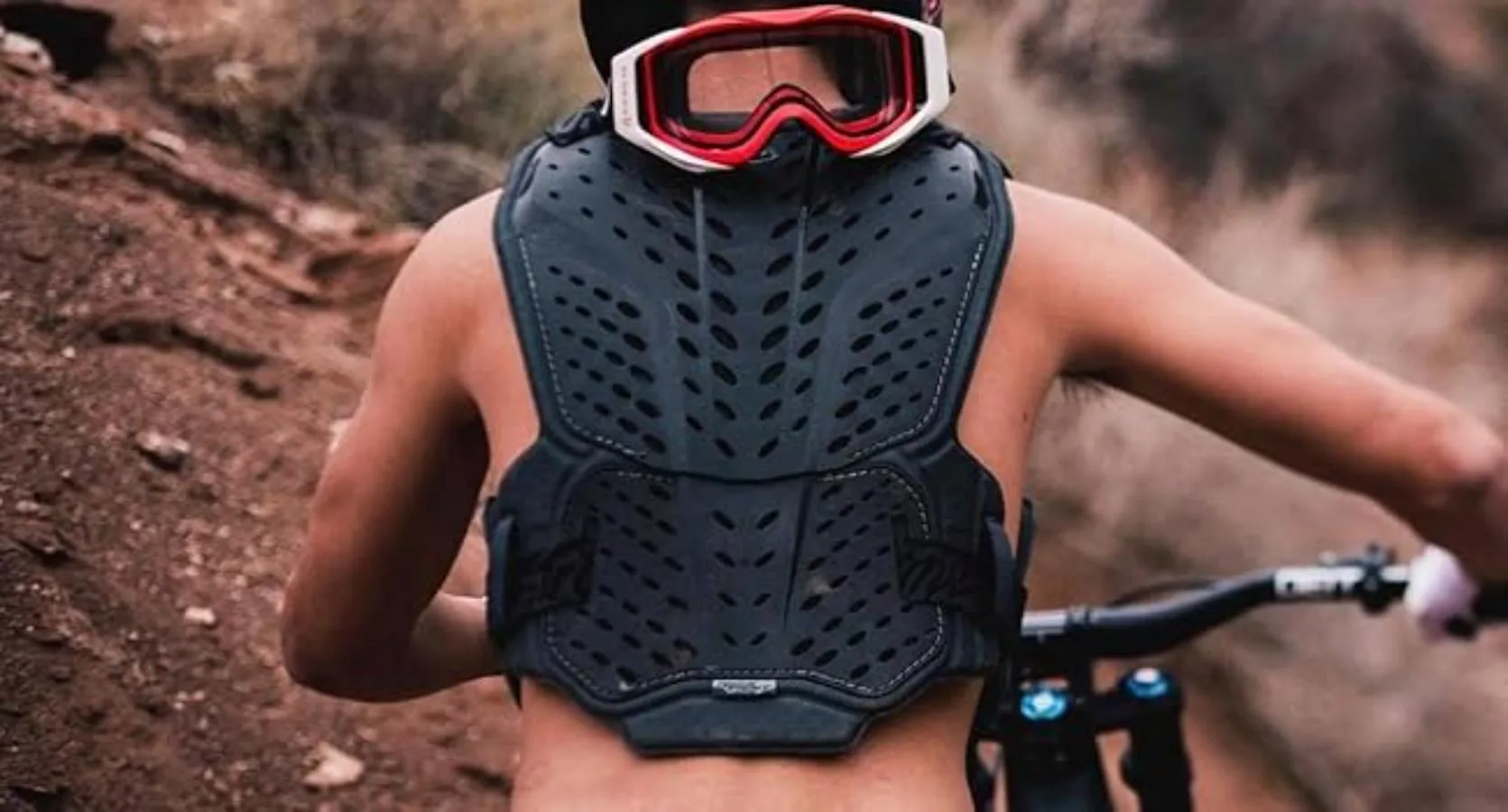 Захист тіла TLD ROCKFIGHT CHEST PROTECTOR YOUTH - СпортЦех СпортЦех - Захист тіла TLD ROCKFIGHT CHEST PROTECTOR YOUTH - СпортЦех