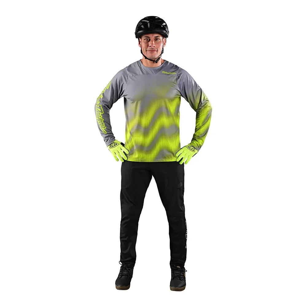 Джерсі TLD SKYLINE LS CHILL JERSEY WAVES - СпортЦех СпортЦех - Джерсі TLD SKYLINE LS CHILL JERSEY WAVES - СпортЦех