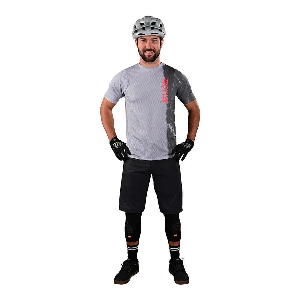 Джерсі TLD SKYLINE AIR SS JERSEY Half Dye - СпортЦех СпортЦех - Джерсі TLD SKYLINE AIR SS JERSEY Half Dye - СпортЦех