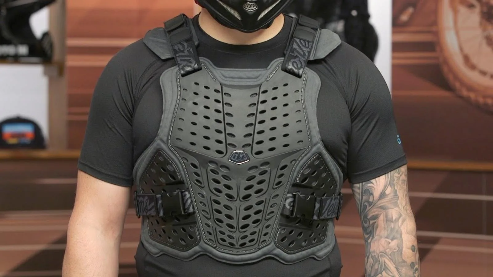 Захист тіла TLD ROCKFIGHT CHEST PROTECTOR - СпортЦех СпортЦех - Захист тіла TLD ROCKFIGHT CHEST PROTECTOR - СпортЦех