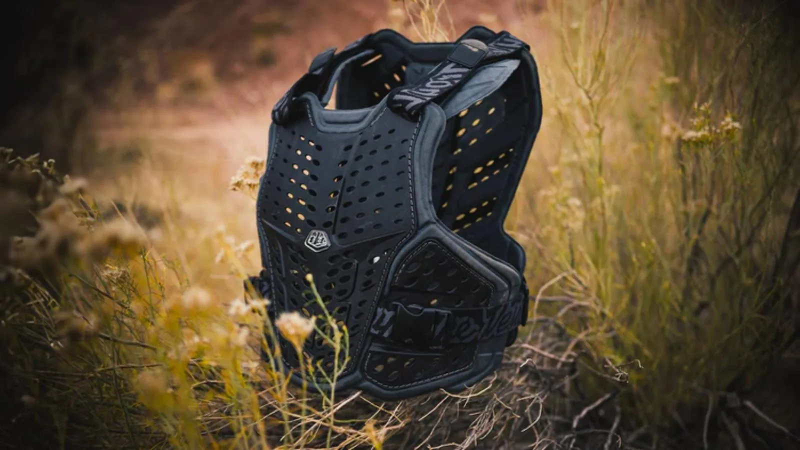Захист тіла TLD ROCKFIGHT CHEST PROTECTOR YOUTH - СпортЦех СпортЦех - Захист тіла TLD ROCKFIGHT CHEST PROTECTOR YOUTH - СпортЦех