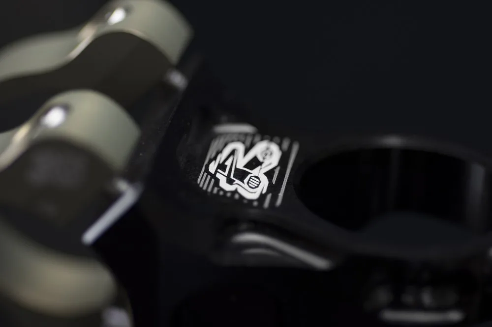 Винос керма Renthal APEX 35mm Stem - СпортЦех СпортЦех - Винос керма Renthal APEX 35mm Stem - СпортЦех